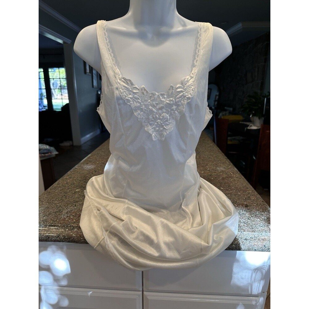 Vintage White‎ Full Slip Dress LACE Nylon L/G  embroidered delicate